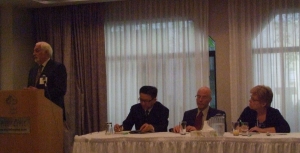 Panel 1: Shi Xuejua and André Laliberté.